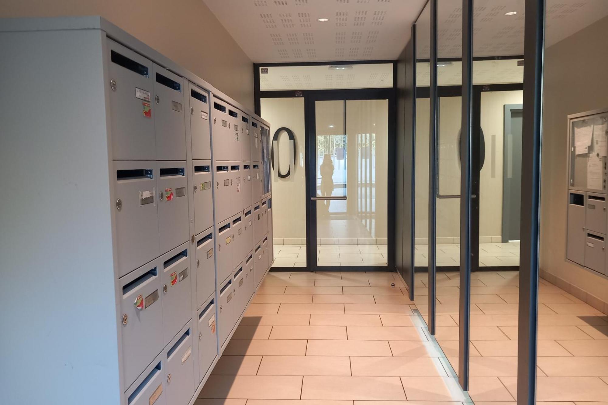 69A - Cosy Studio Ideally Located Lyon Gerland Luaran gambar
